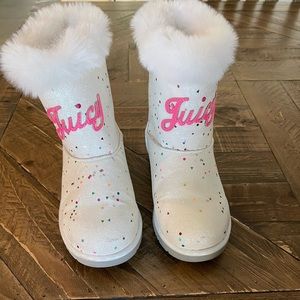 Juicy Couture Girls White Snow Boots